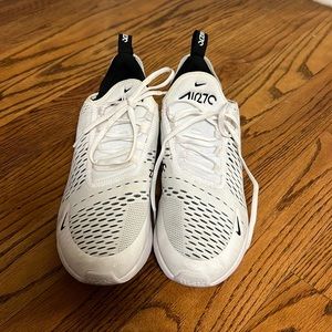 Like new Nike Air max 270 Men’s size 10
